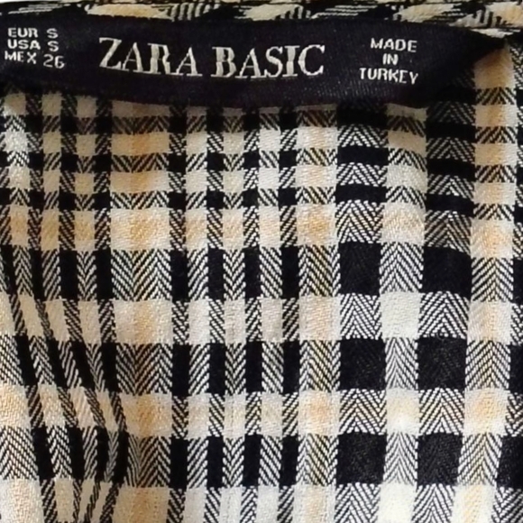 Zara Women's small Ruffled Sleeve Black and Cream Plaid Top - Picture 16 of 16
